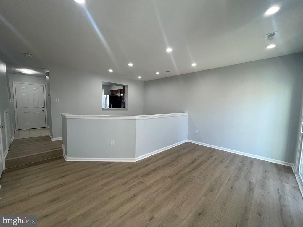 2418 E ROSECROFT VILLAGE CIRCLE