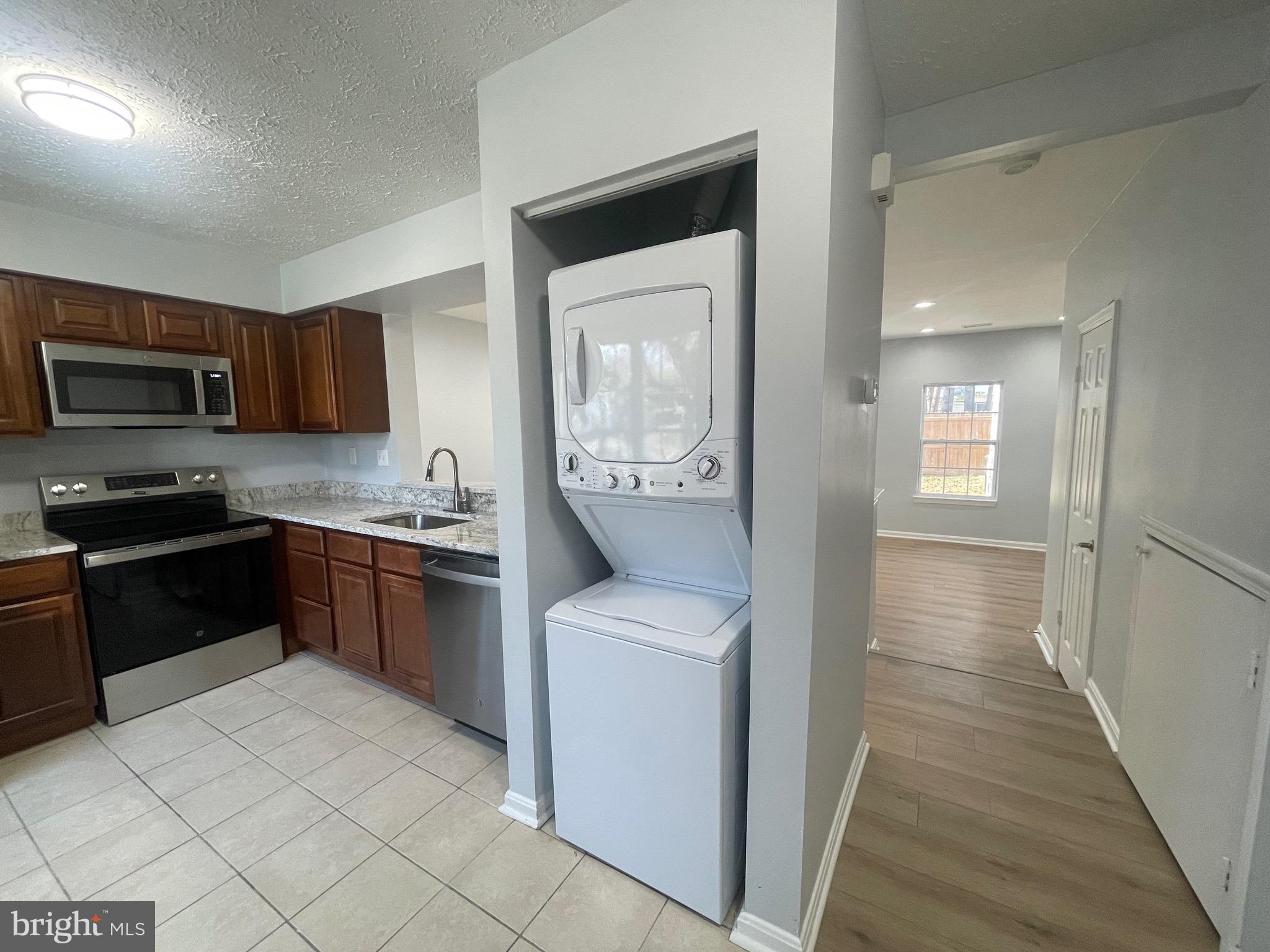 2418 E ROSECROFT VILLAGE CIRCLE