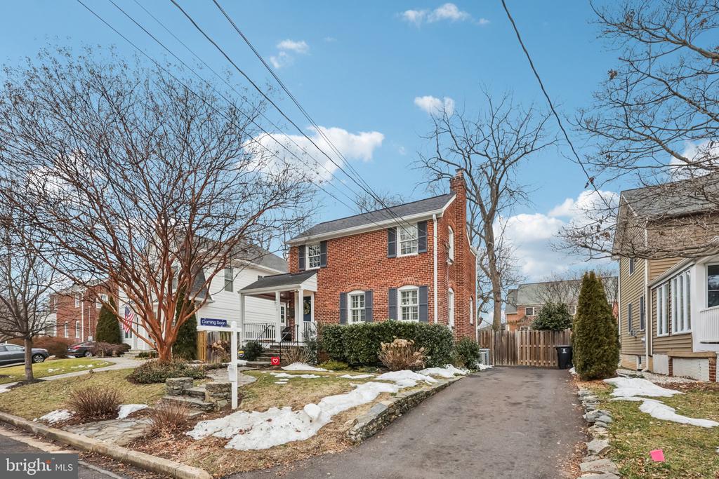 5213 27TH ROAD N