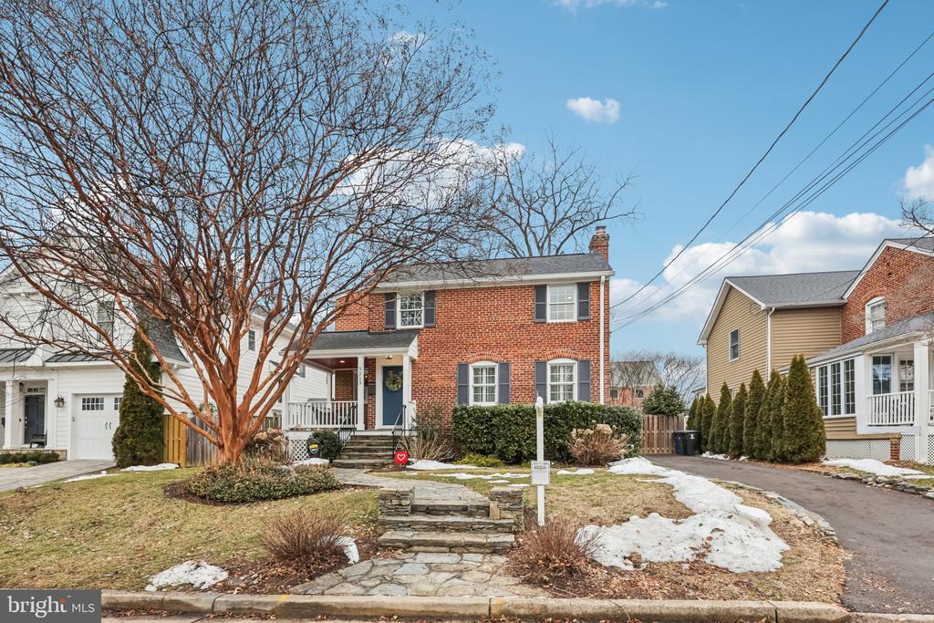 5213 27TH ROAD N