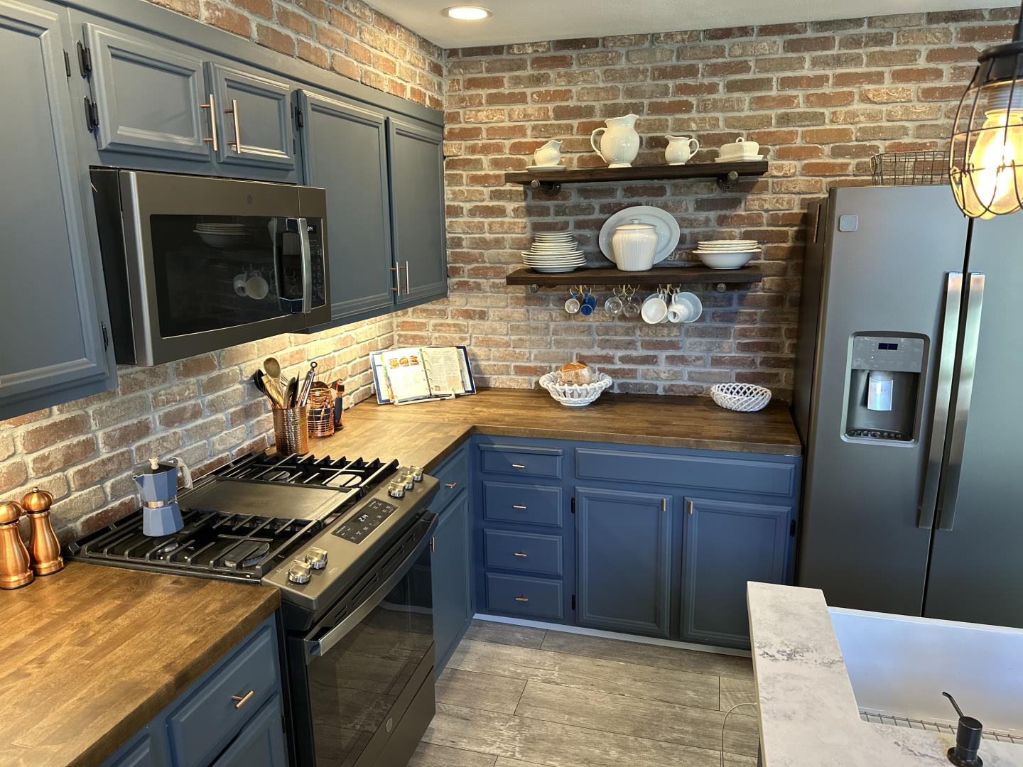 833 South San Thomas Aquino Road L