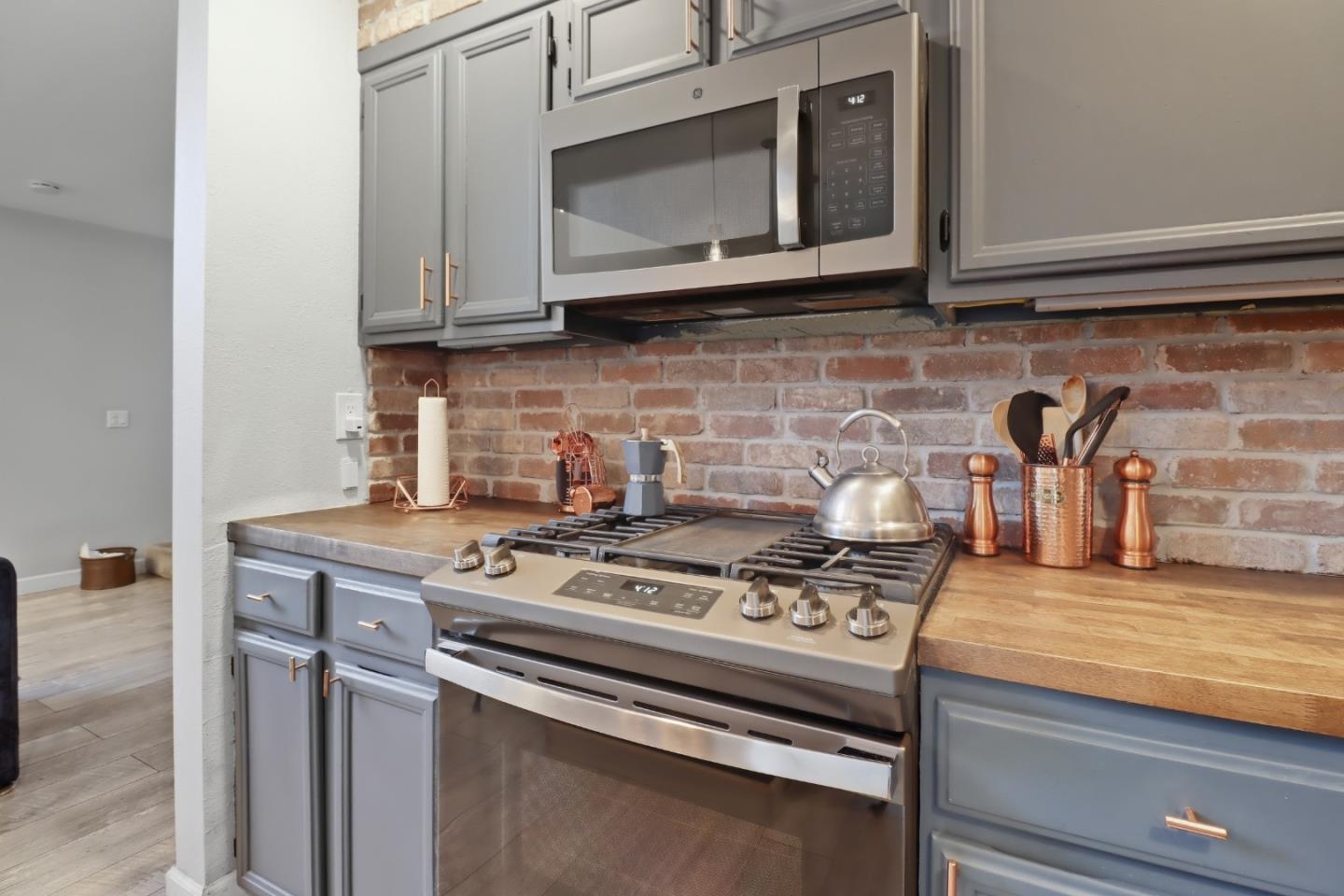 833 South San Thomas Aquino Road L