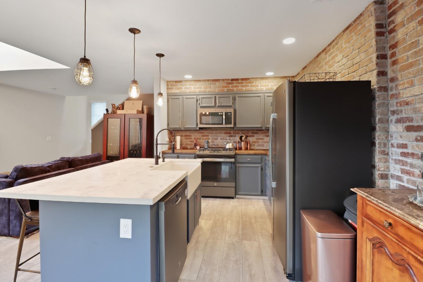 833 South San Thomas Aquino Road L