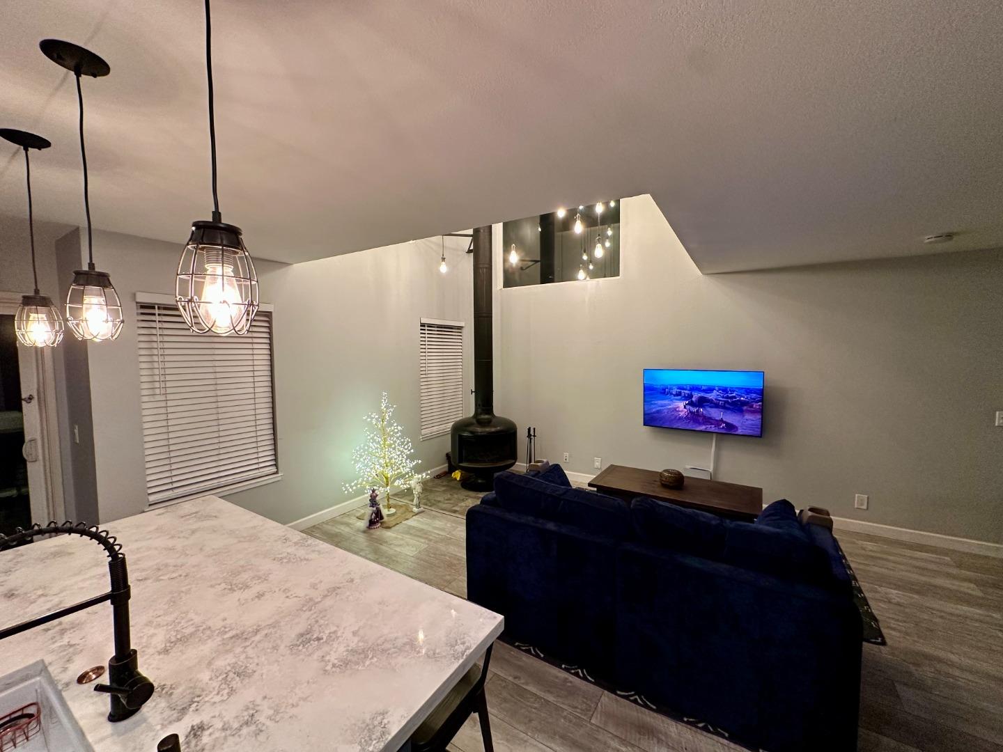 833 South San Thomas Aquino Road L