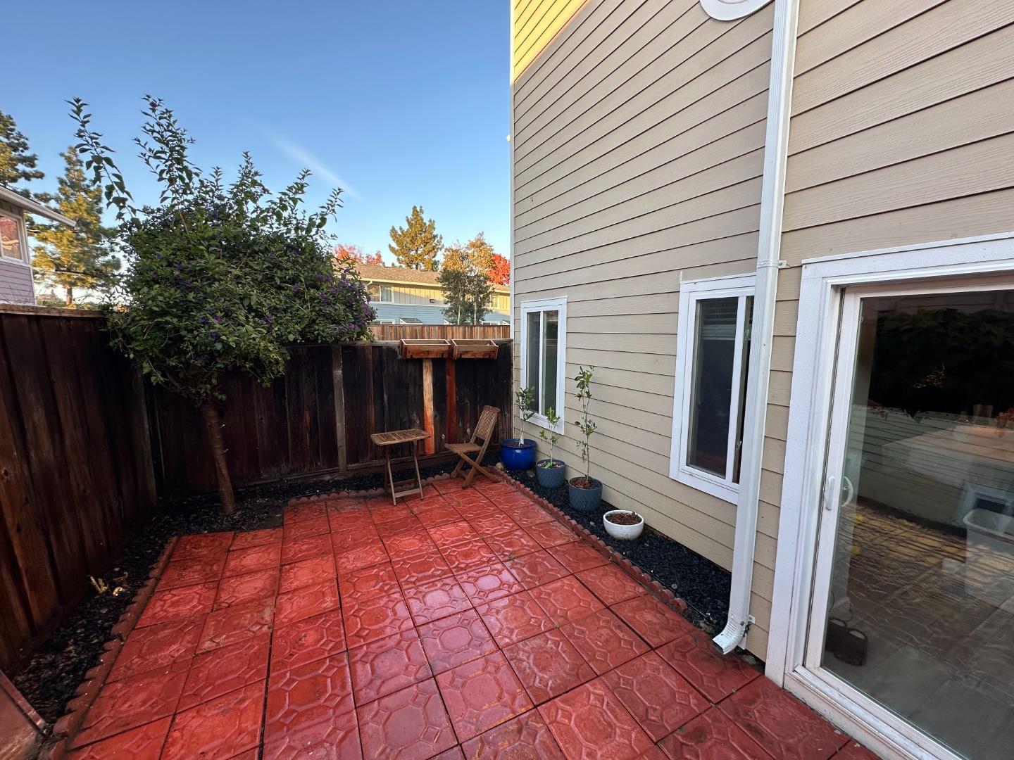 833 South San Thomas Aquino Road L