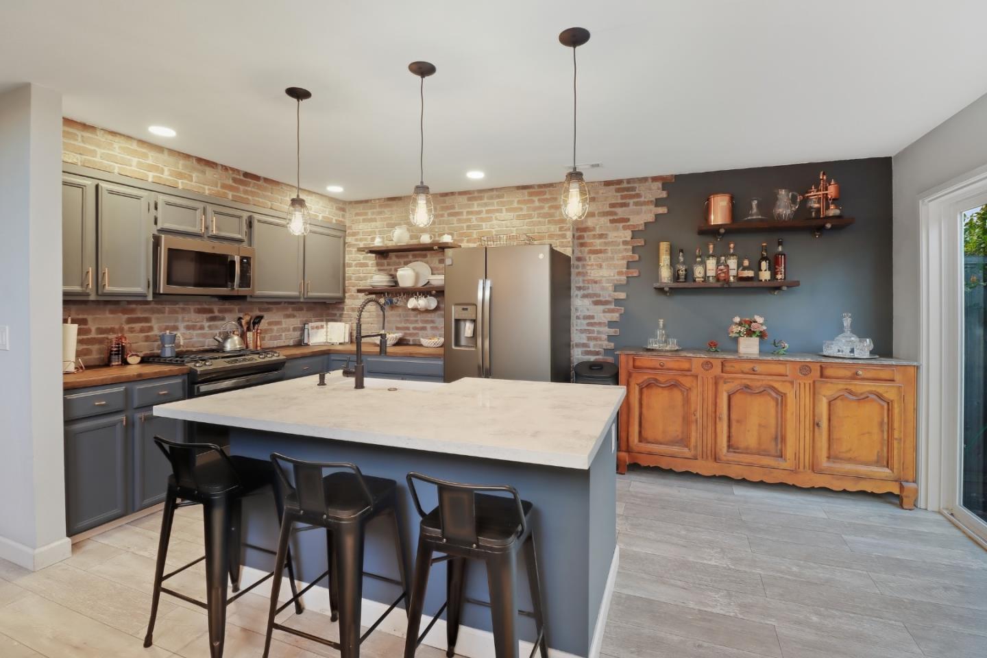 833 South San Thomas Aquino Road L