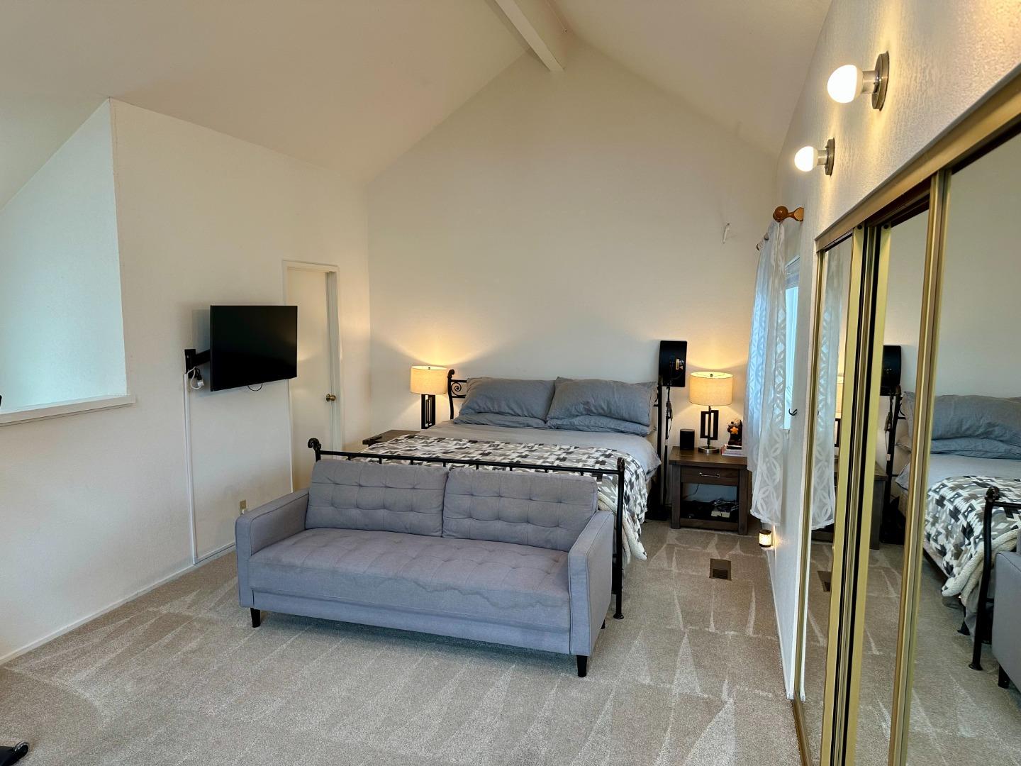 833 South San Thomas Aquino Road L