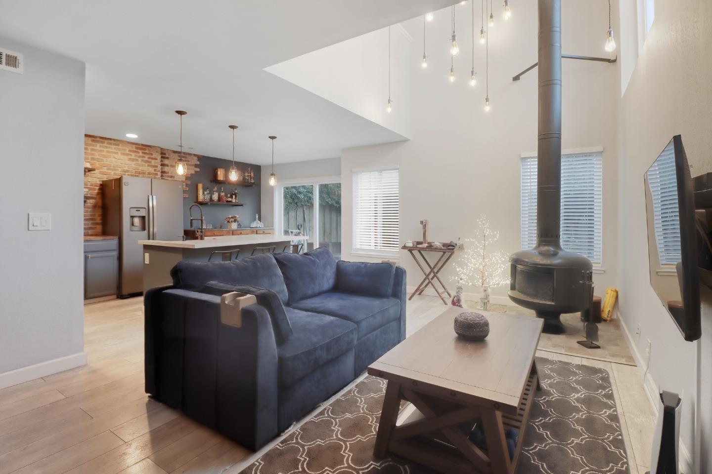 833 South San Thomas Aquino Road L