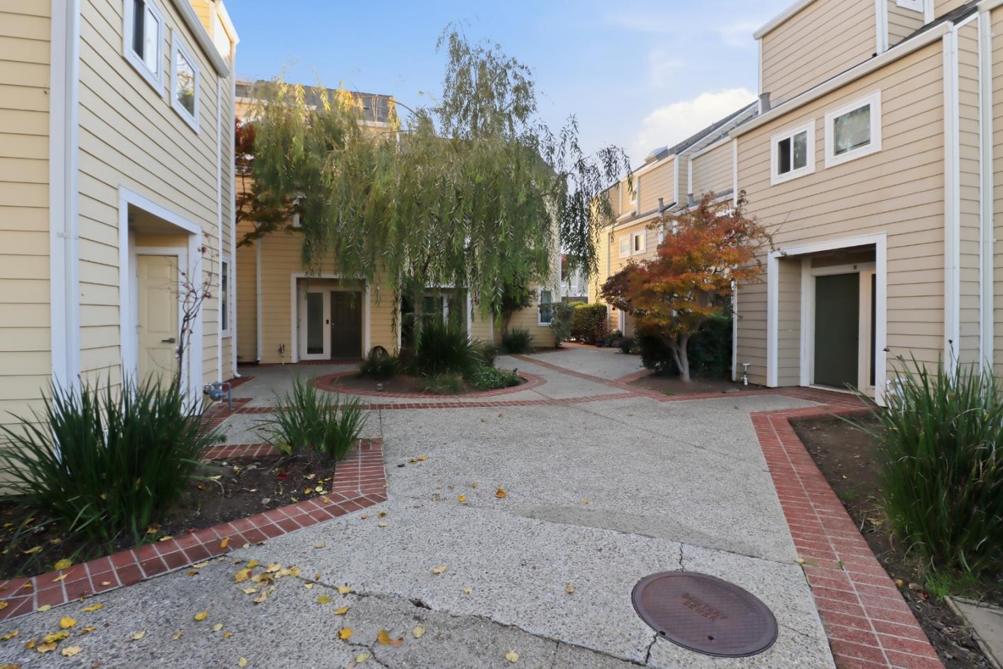 833 South San Tomas Aquino L