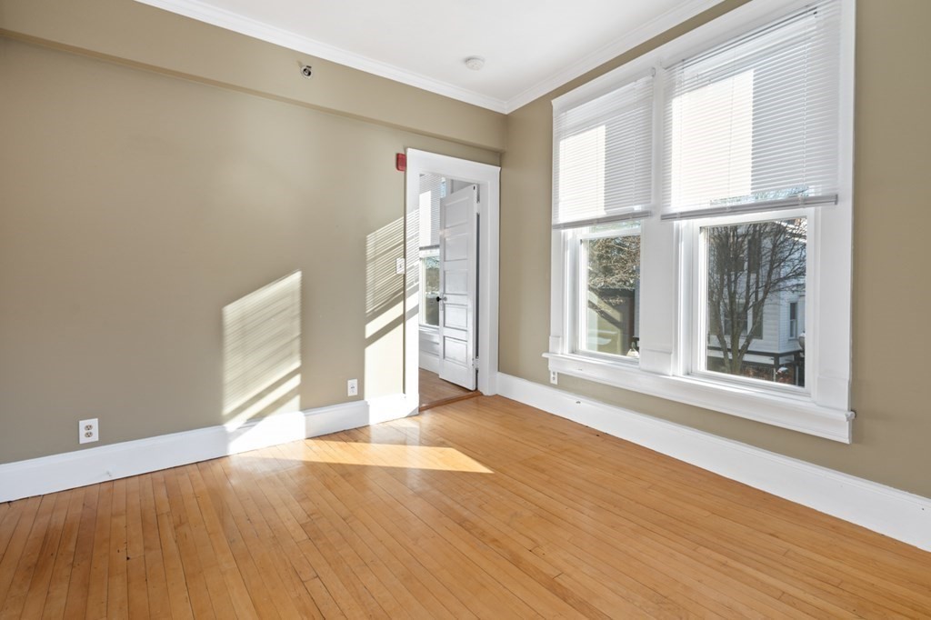 83 Main St # 3