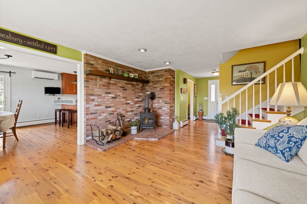 158 Whitehall Rd