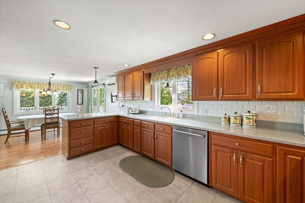 158 Whitehall Rd