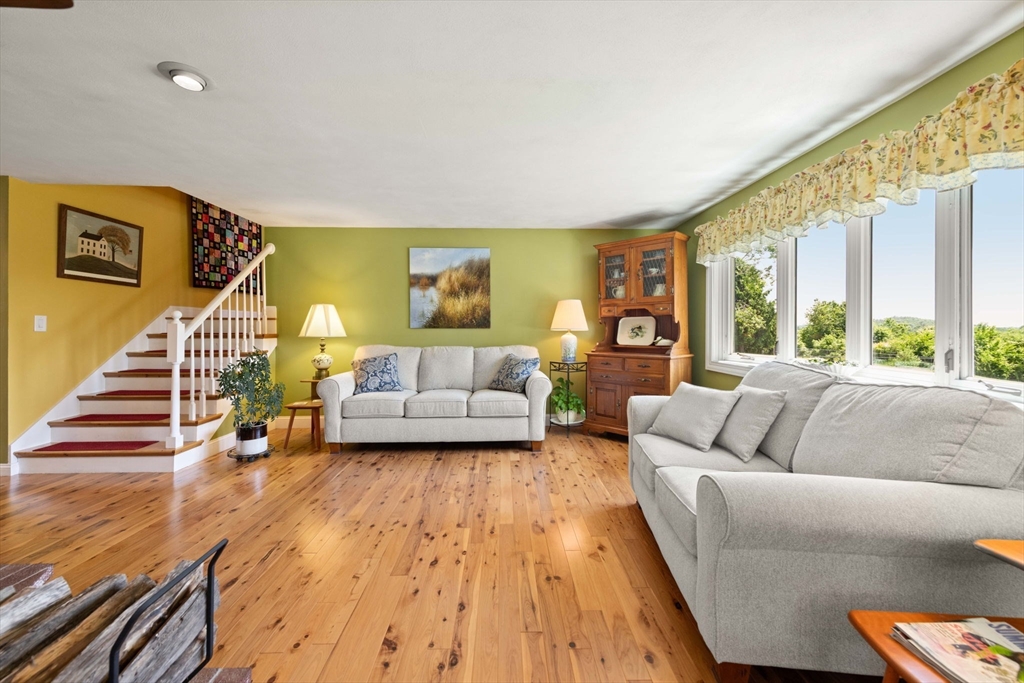 158 Whitehall Rd