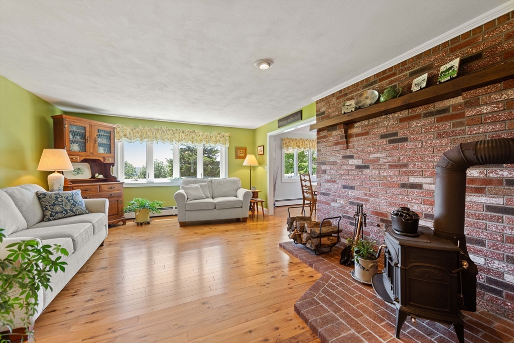 158 Whitehall Rd