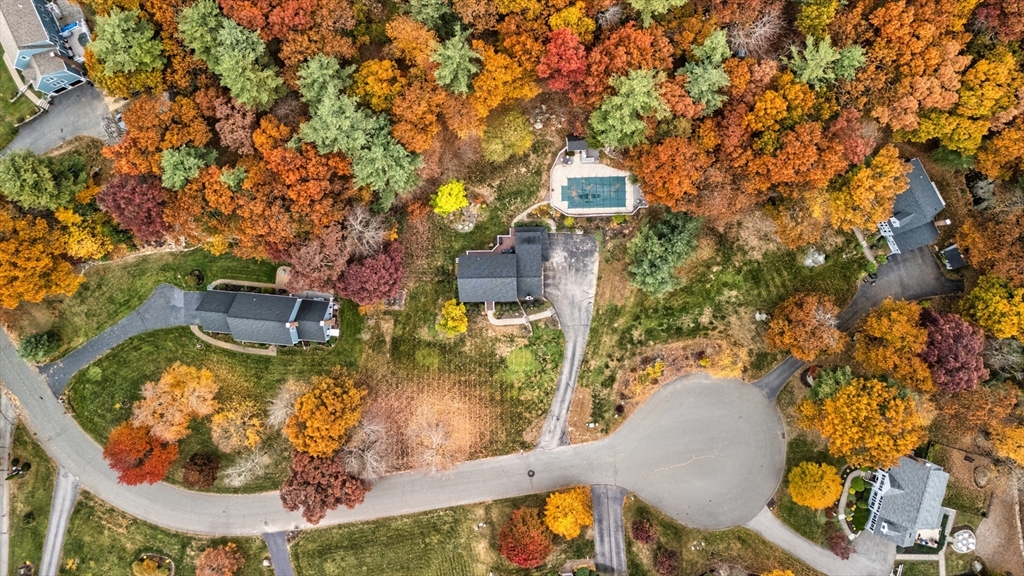 8 Pheasant Ln