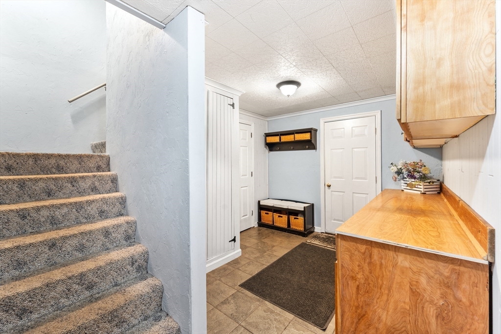8 Pheasant Ln