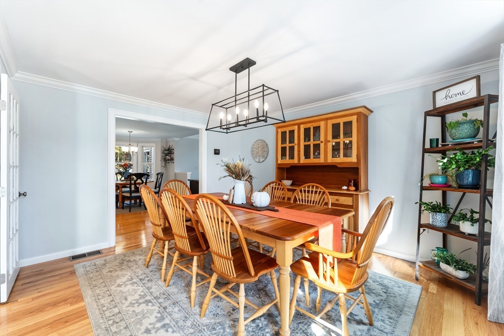 8 Pheasant Ln