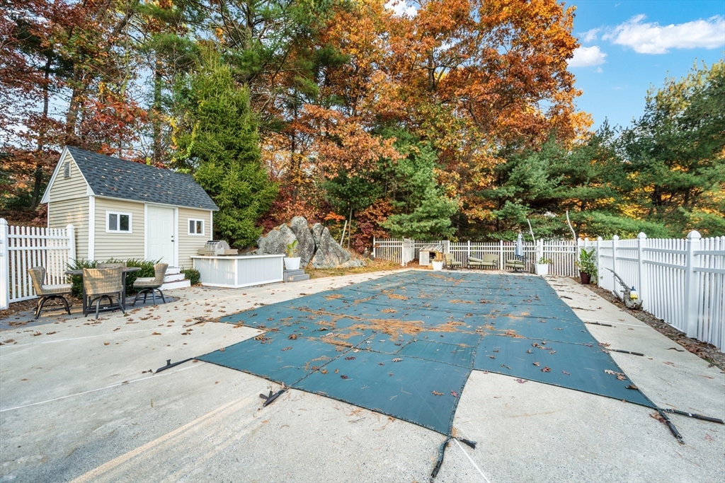 8 Pheasant Ln