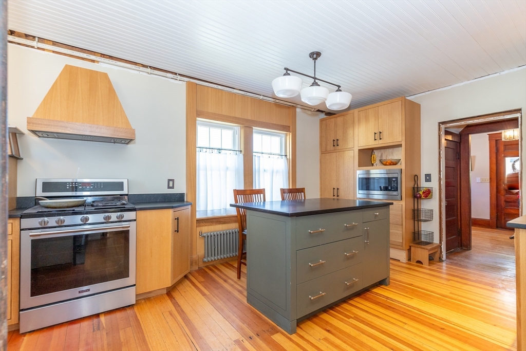 17 Carpenter St