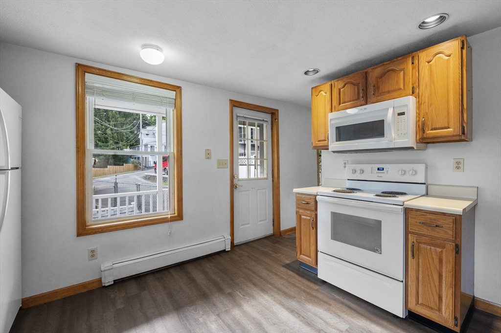 13-1/2 Prospect St