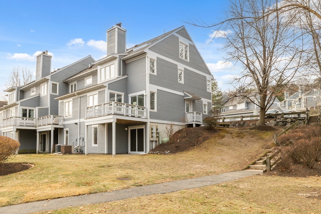 10 Landing Dr # 10