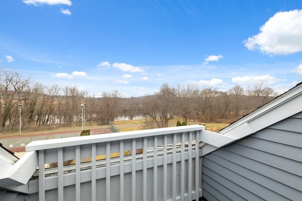 10 Landing Dr # 10