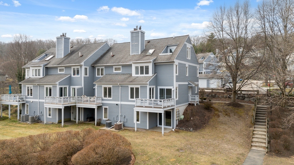 10 Landing Dr # 10