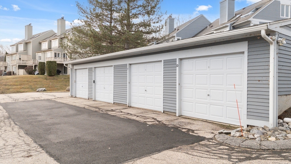 10 Landing Dr # 10
