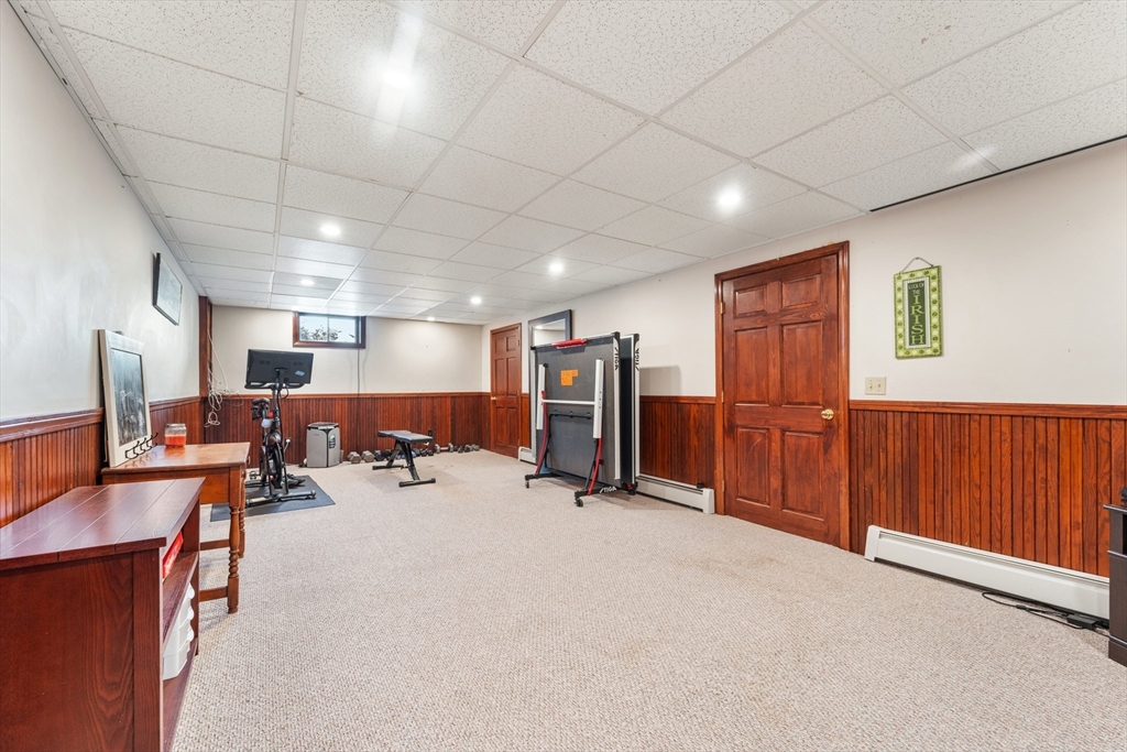 12 Dunvegan Dr