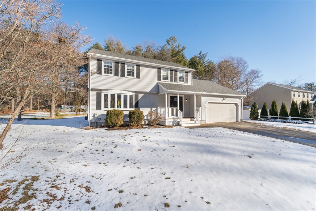 12 Dunvegan Dr