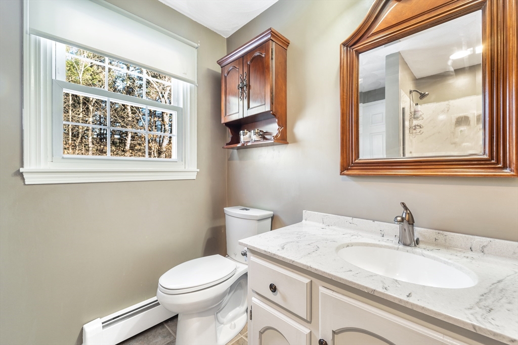 12 Dunvegan Dr