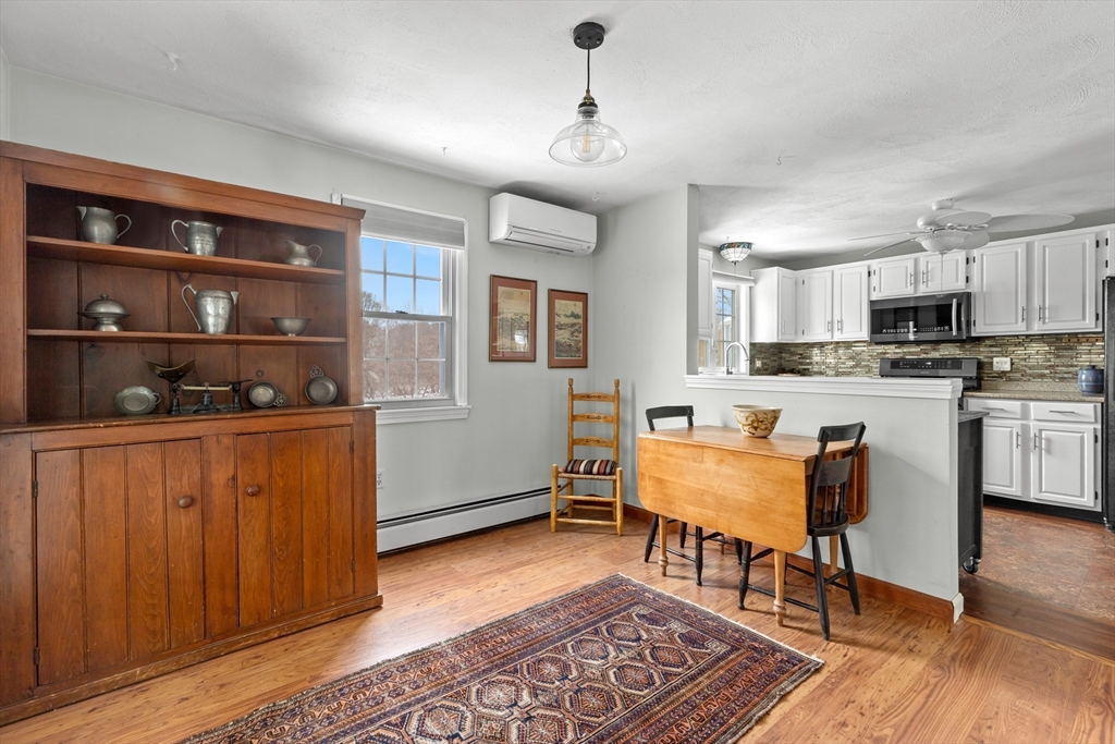 8 Christie Dr # 1