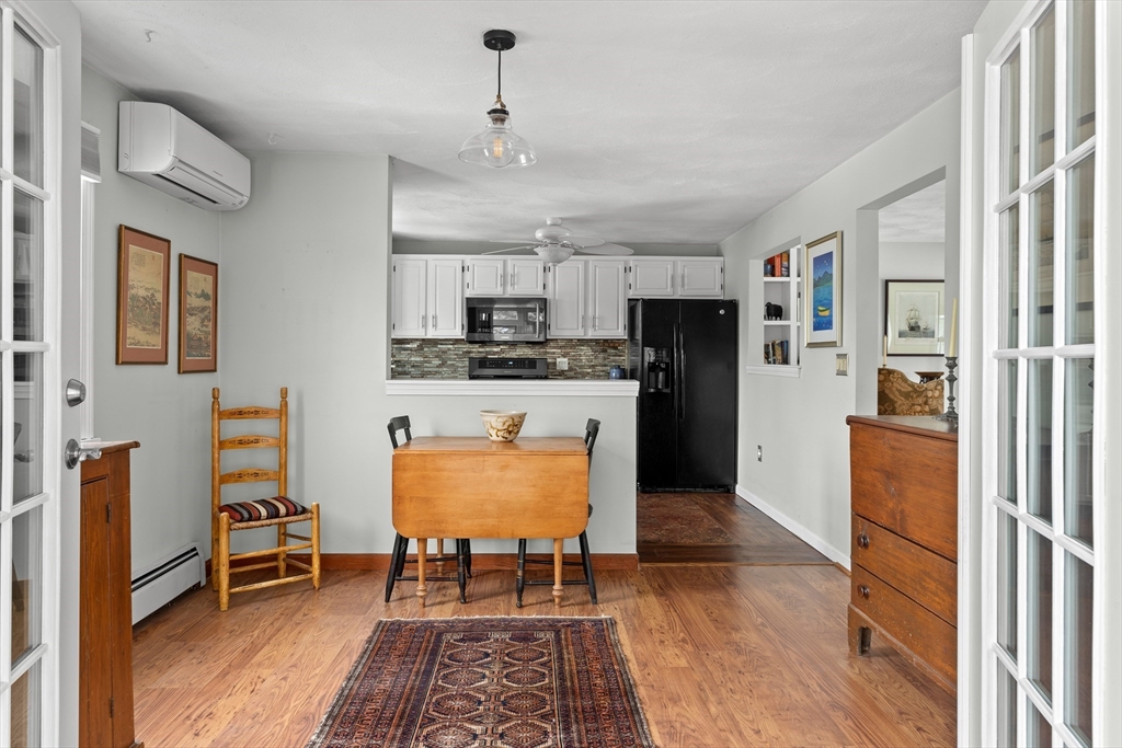 8 Christie Dr # 1