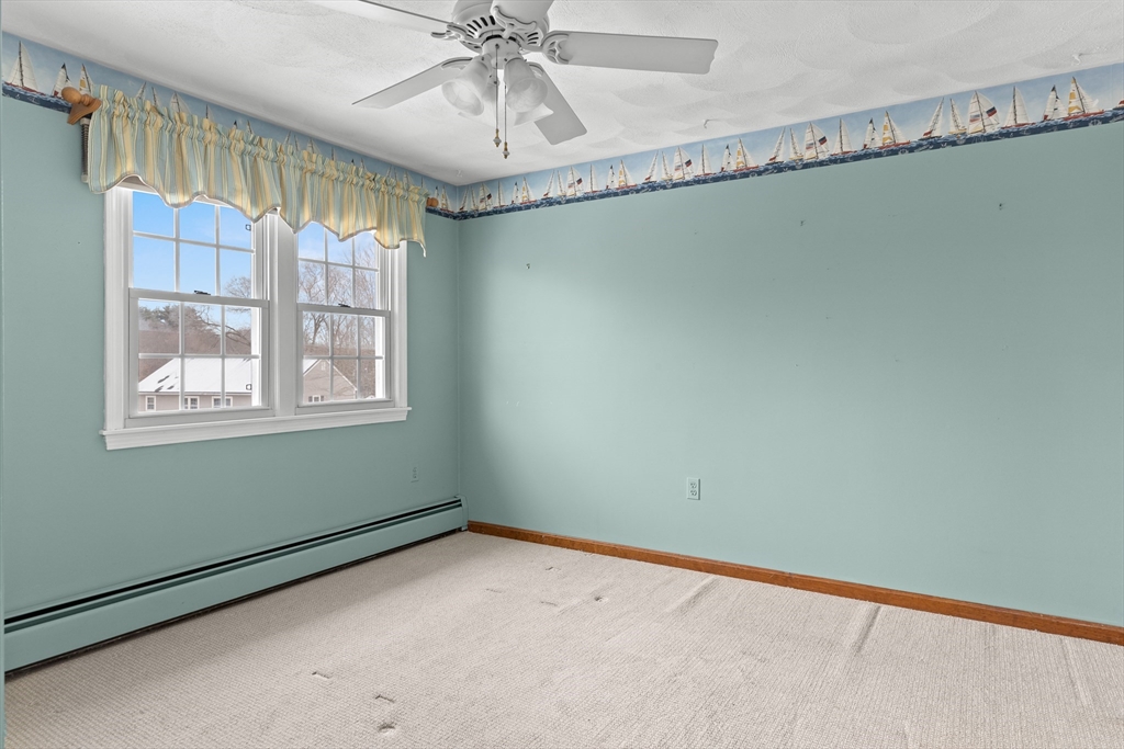 8 Christie Dr # 1