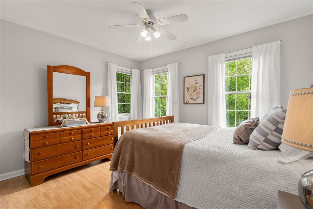 13 Spindle Tree Ln