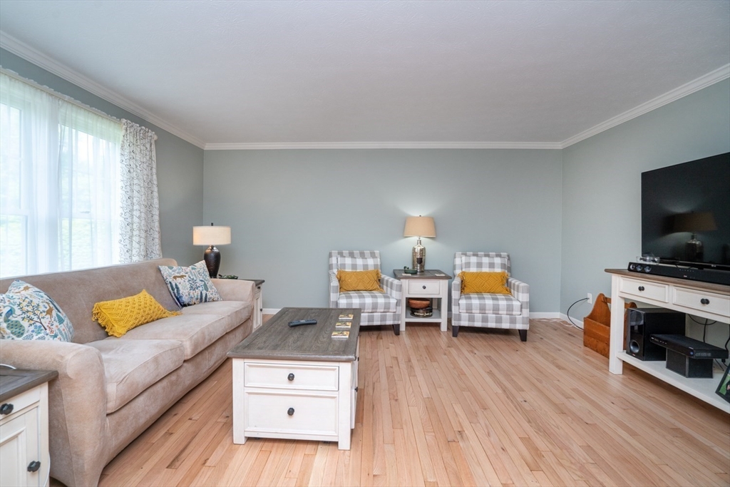 5 Maudsley View Ln