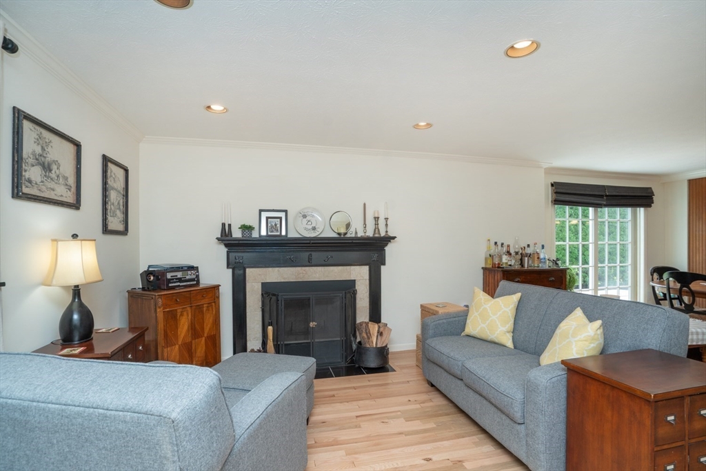 5 Maudsley View Ln