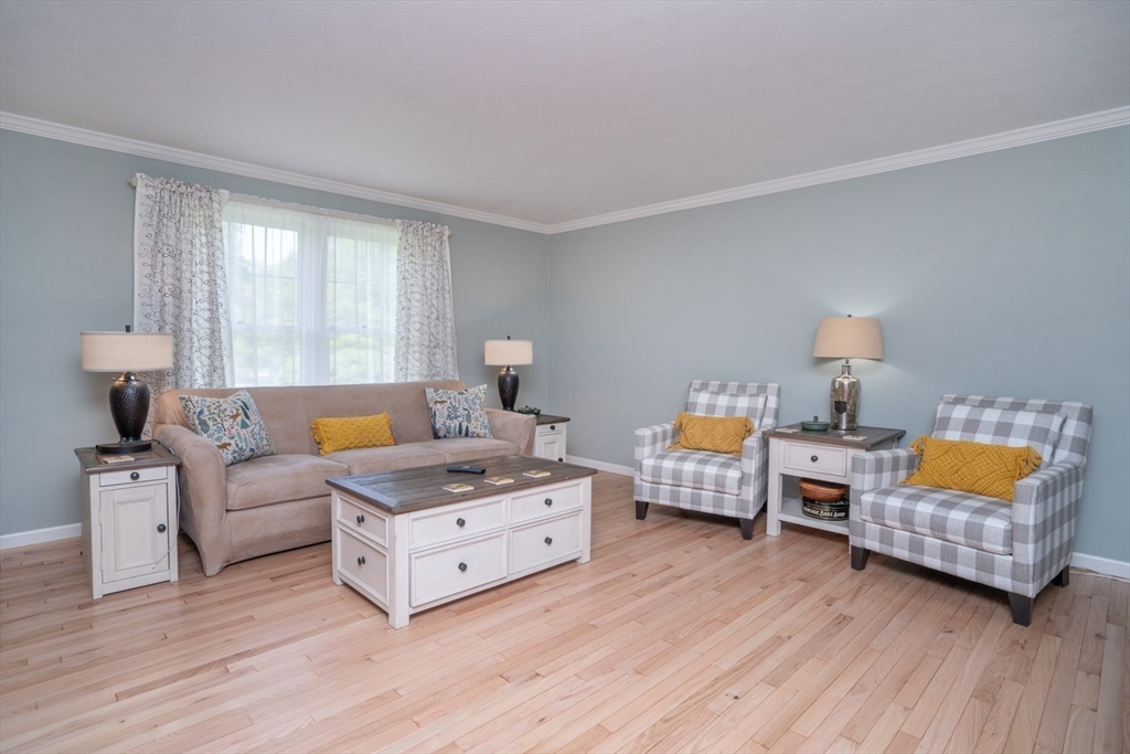 5 Maudsley View Ln