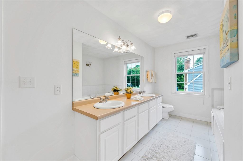 8 Frances Dr