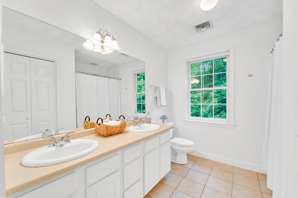 8 Frances Dr