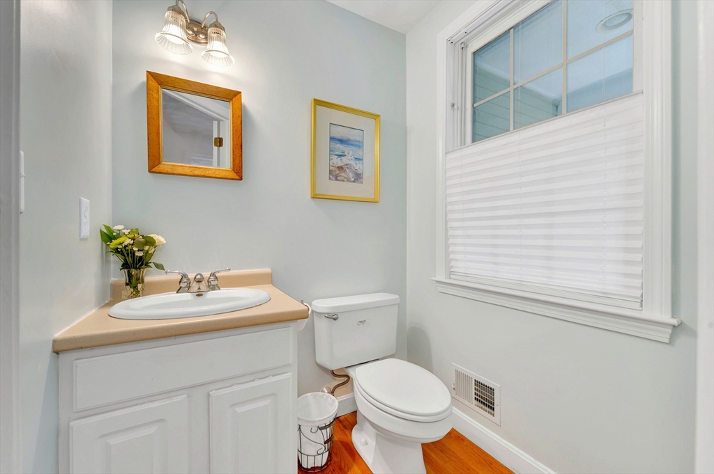 8 Frances Dr