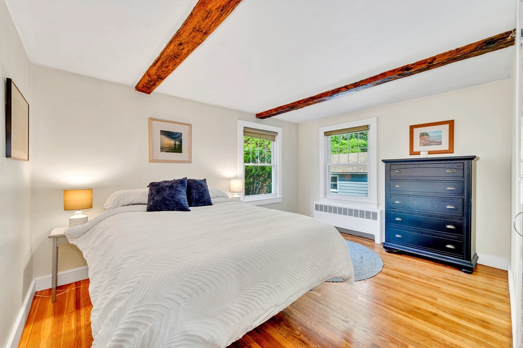 26 Beacon St