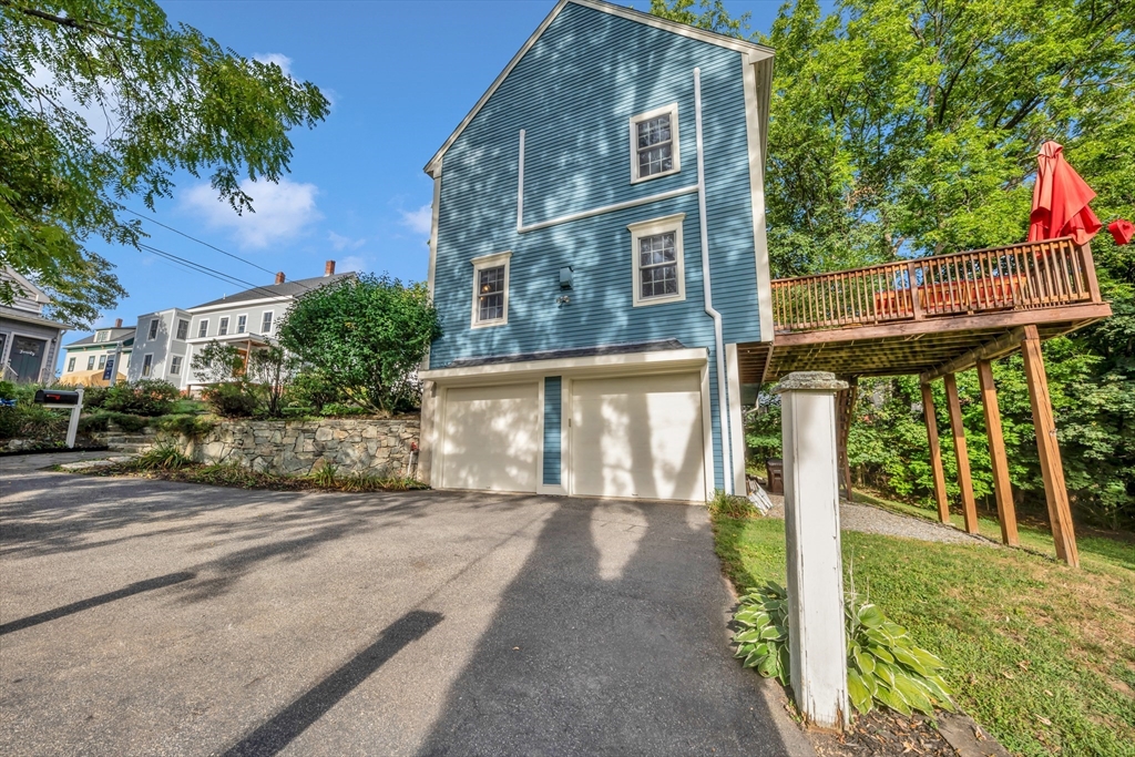 17 Lincoln Ct