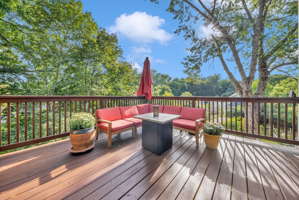 17 Lincoln Ct