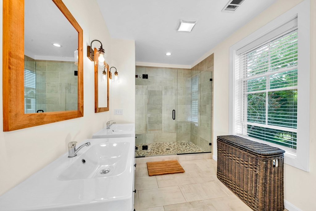 13 Lincoln Ct