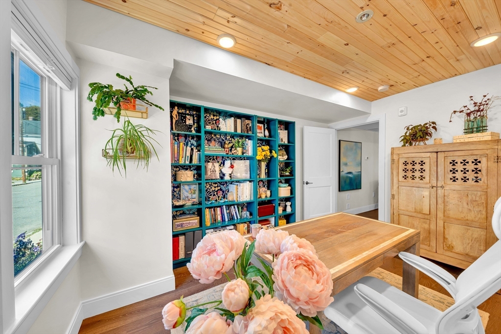 24 Aubin St # 2