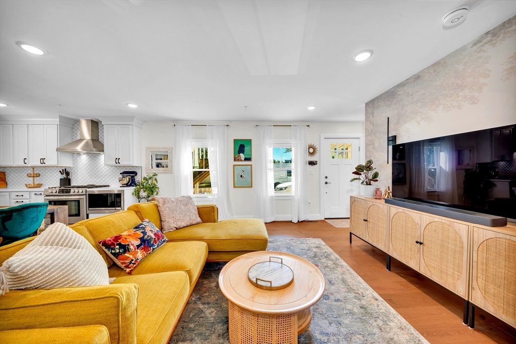 24 Aubin St # 2
