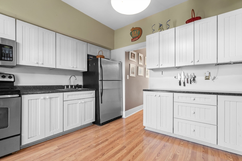 1 Hillside Ave # 3
