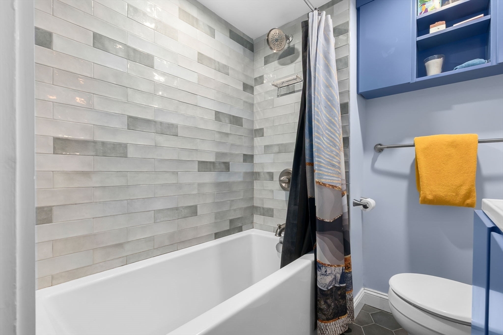 1 Hillside Ave # 3