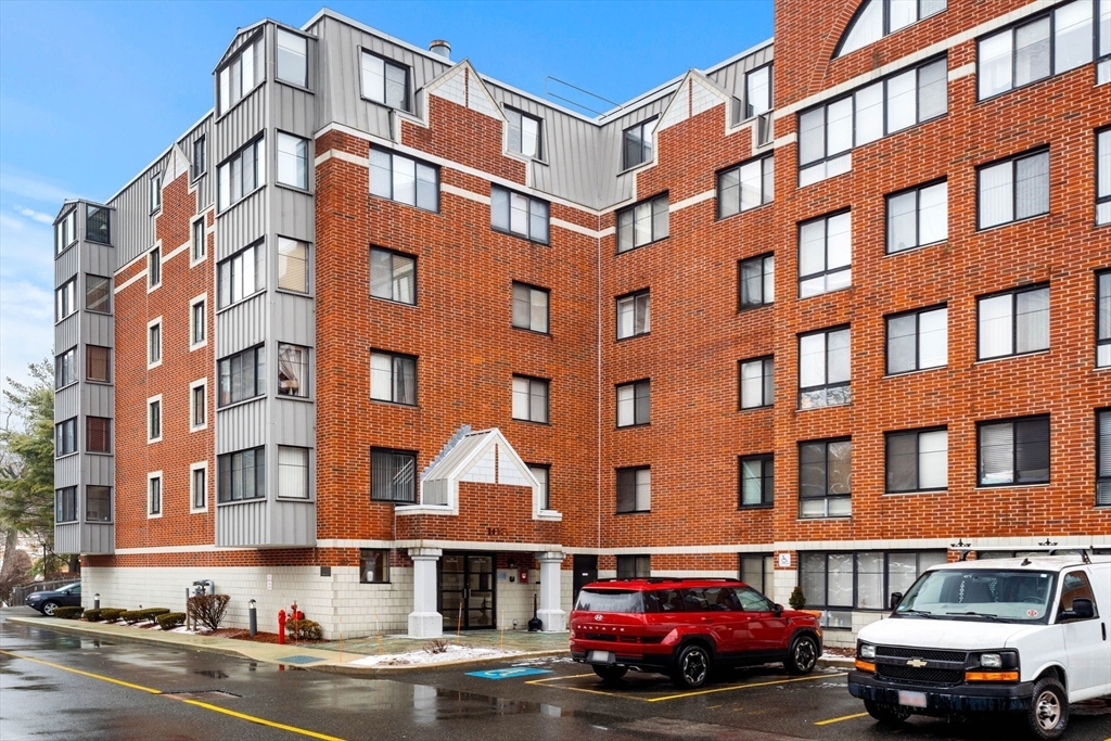 100 Ledgewood Dr # 117